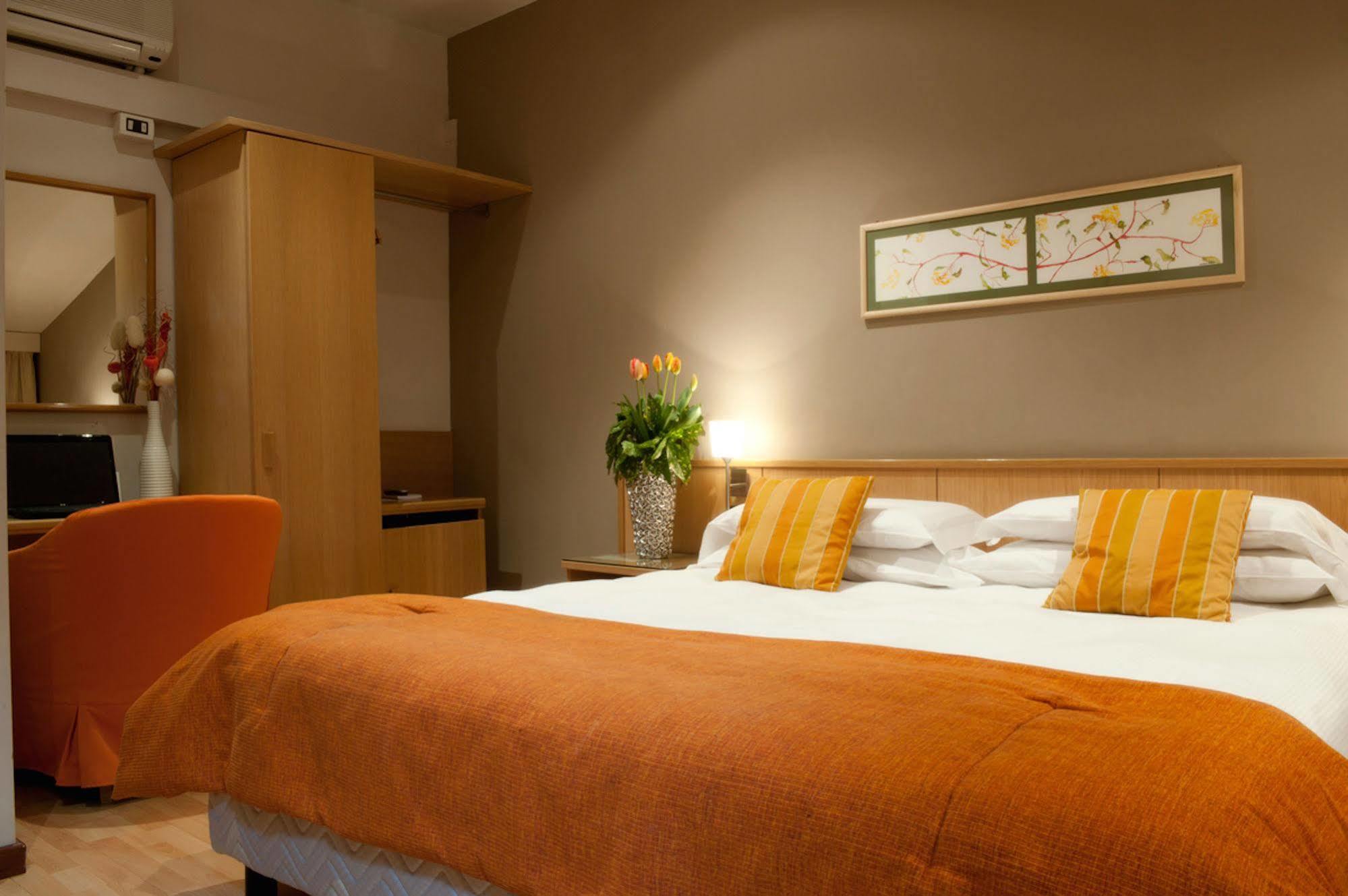 Hotel Due Pini فورمجيني المظهر الخارجي الصورة